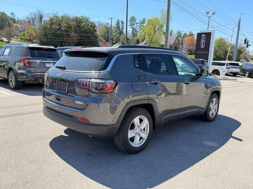 Granite Crystal Clearcoat Metallic 2022 Jeep Compass Latitude
