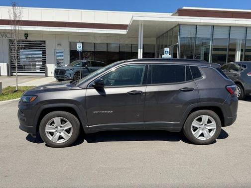 Granite Crystal Clearcoat Metallic 2022 Jeep Compass Latitude