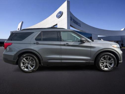 Gray Metallic 2021 Ford Explorer XLT