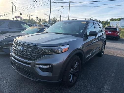 Gray Metallic 2021 Ford Explorer XLT
