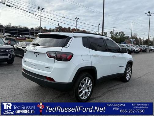 2023 Jeep Compass Latitude Lux