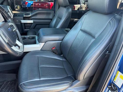 Blue Metallic 2022 Ford F-350 Lariat Super Duty