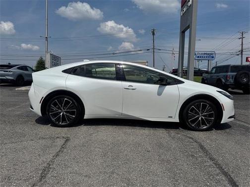 2023 Toyota Prius XLE