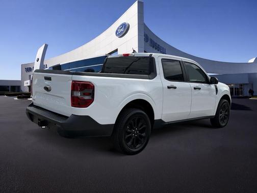 Oxford White 2024 Ford Maverick XLT