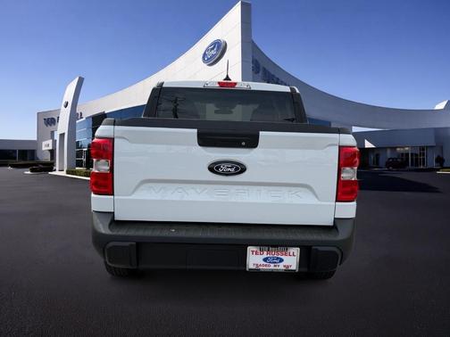 Oxford White 2025 Ford Maverick XL