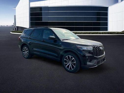 Black Metallic 2026 Ford Explorer ST-Line