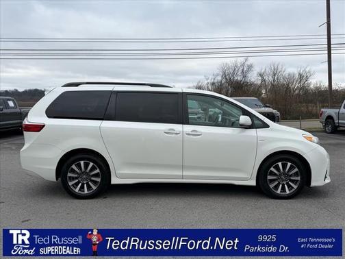 2018 Toyota Sienna XLE Premium