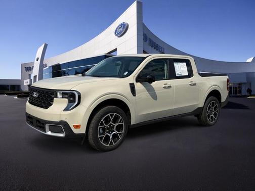 Desert Sand 2025 Ford Maverick Lariat
