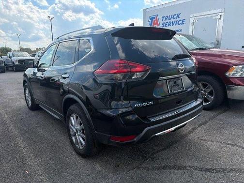 Magnetic Black 2018 Nissan Rogue SV