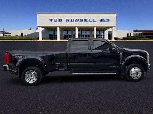 Black Metallic 2023 Ford F-450 XLT