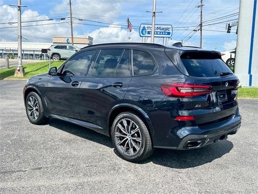 2021 BMW X5 M50i