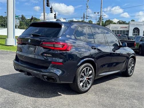 2021 BMW X5 M50i