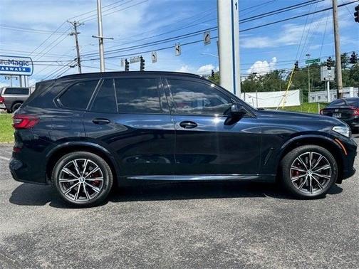 2021 BMW X5 M50i