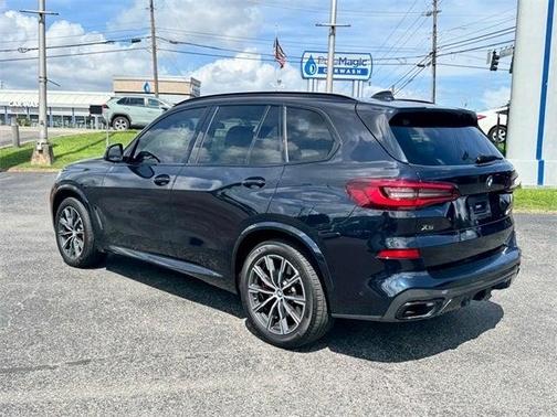 2021 BMW X5 M50i