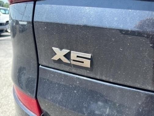 2021 BMW X5 M50i
