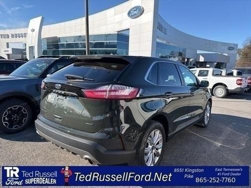 2022 Ford Edge Titanium