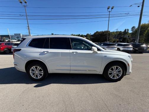 Crystal White 2025 Cadillac XT6 Luxury FWD