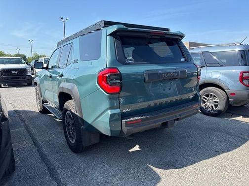 Everest 2025 Toyota 4Runner Hybrid TRD