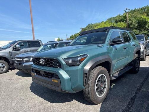 Everest 2025 Toyota 4Runner Hybrid TRD