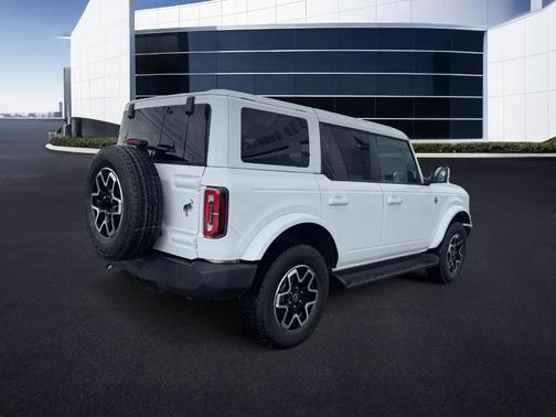 White 2026 Ford Bronco Outer Banks