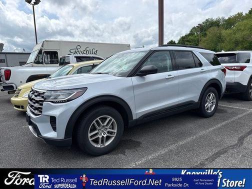 White Metallic 2026 Ford Explorer Active
