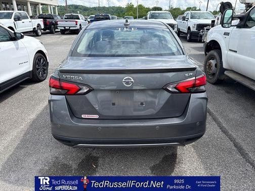Gun Metallic 2020 Nissan Versa 1.6 SR