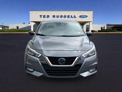 Gun Metallic 2020 Nissan Versa 1.6 SR