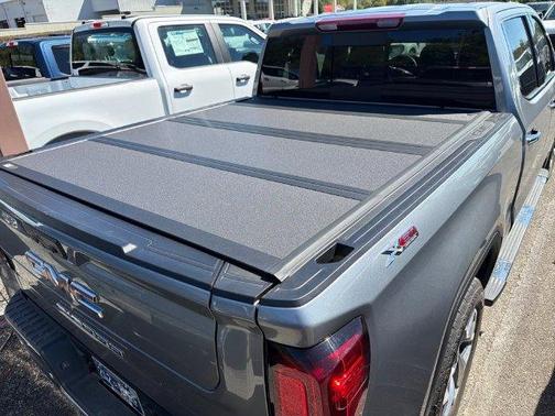 Sterling 2024 GMC Sierra 1500 SLT