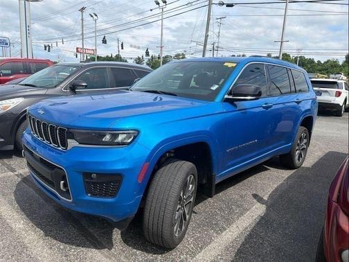 Hydro Blue Pearlcoat 2023 Jeep Grand Cherokee L Overland