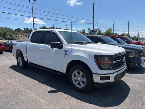 Oxford White 2026 Ford F-150 XLT
