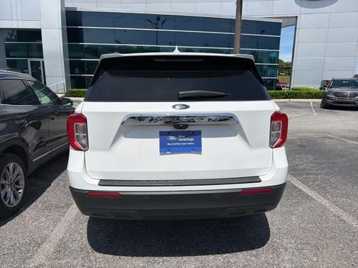 White Metallic 2023 Ford Explorer XLT