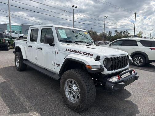 Bright White Clearcoat 2024 Jeep Gladiator Rubicon