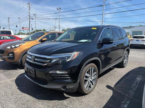 B 2017 Honda Pilot Touring