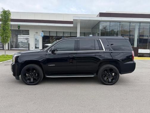 Onyx Black 2017 GMC Yukon SLE