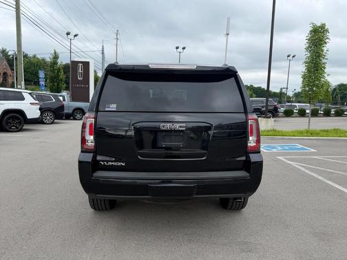 Onyx Black 2017 GMC Yukon SLE