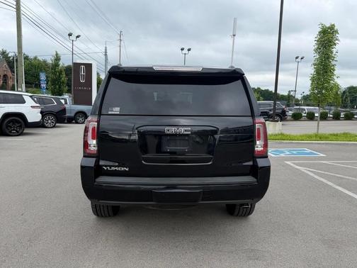 Onyx Black 2017 GMC Yukon SLE