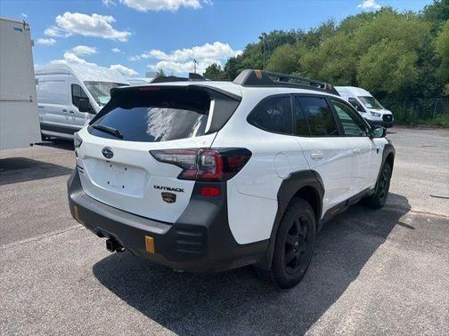 Crystal White Pearl 2024 Subaru Outback Wilderness