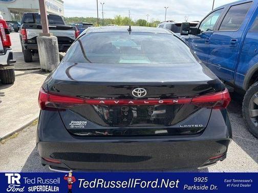 Midnight Black Metallic 2020 Toyota Avalon Limited