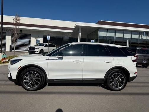 2025 Lincoln Corsair Premiere