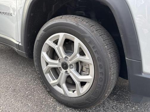 2025 Jeep Compass Sport