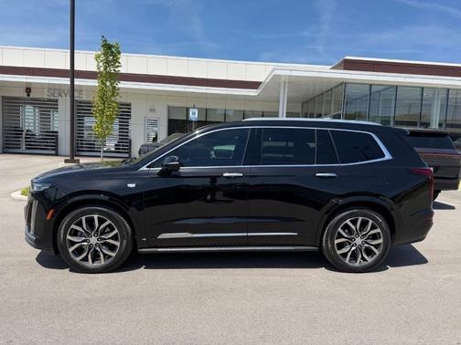 Black Metallic 2021 Cadillac XT6 Premium Luxury FWD
