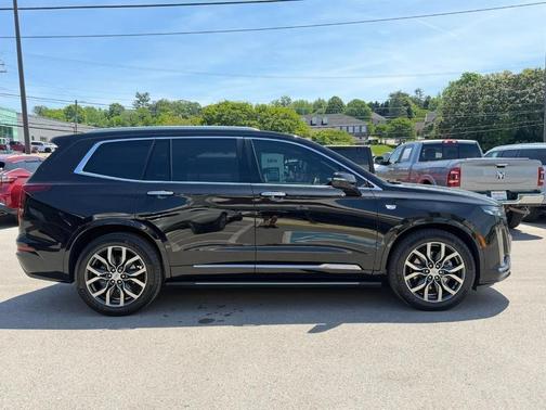 Black Metallic 2021 Cadillac XT6 Premium Luxury FWD