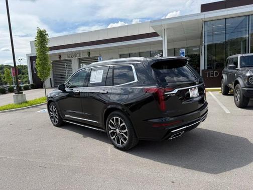 Black Metallic 2021 Cadillac XT6 Premium Luxury FWD