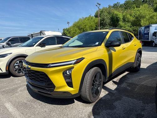 Yellow Metallic 2024 Chevrolet Trax ACTIV