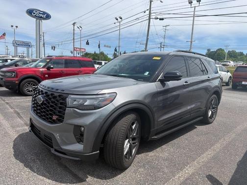 Gray Metallic 2025 Ford Explorer ST