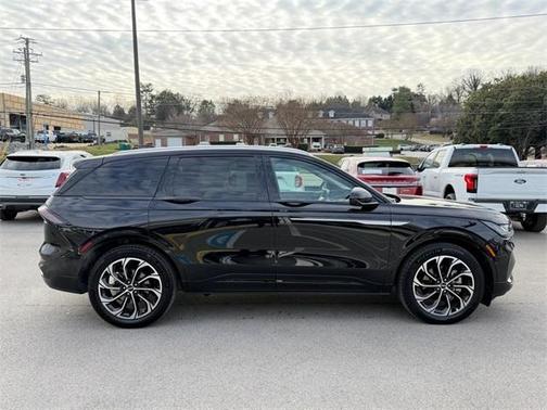 2025 Lincoln Nautilus Reserve