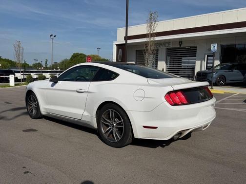 Oxford White 2017 Ford Mustang EcoBoost