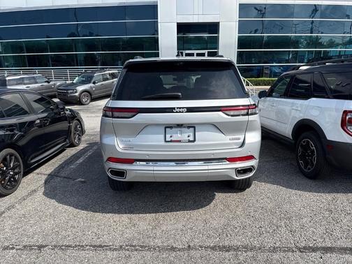 Silver 2024 Jeep Grand Cherokee Overland
