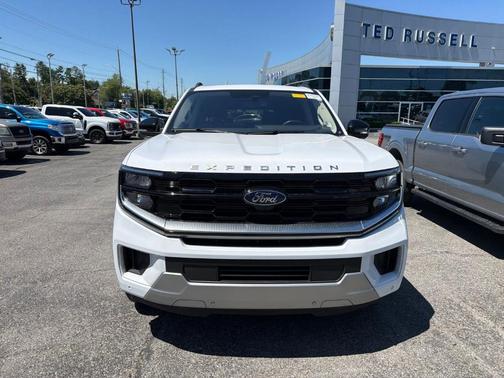 Oxford White 2025 Ford Expedition Max Platinum