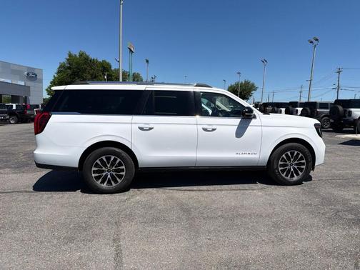 Oxford White 2025 Ford Expedition Max Platinum